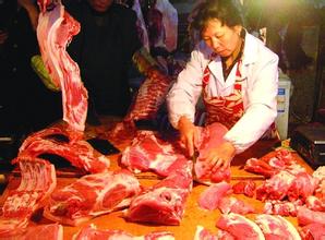 山东禹城：生猪价格同比暴涨68.42% 每斤9.60元